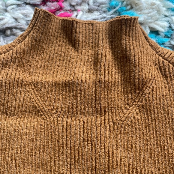 Tan brown mock neck top - Picture 2 of 3